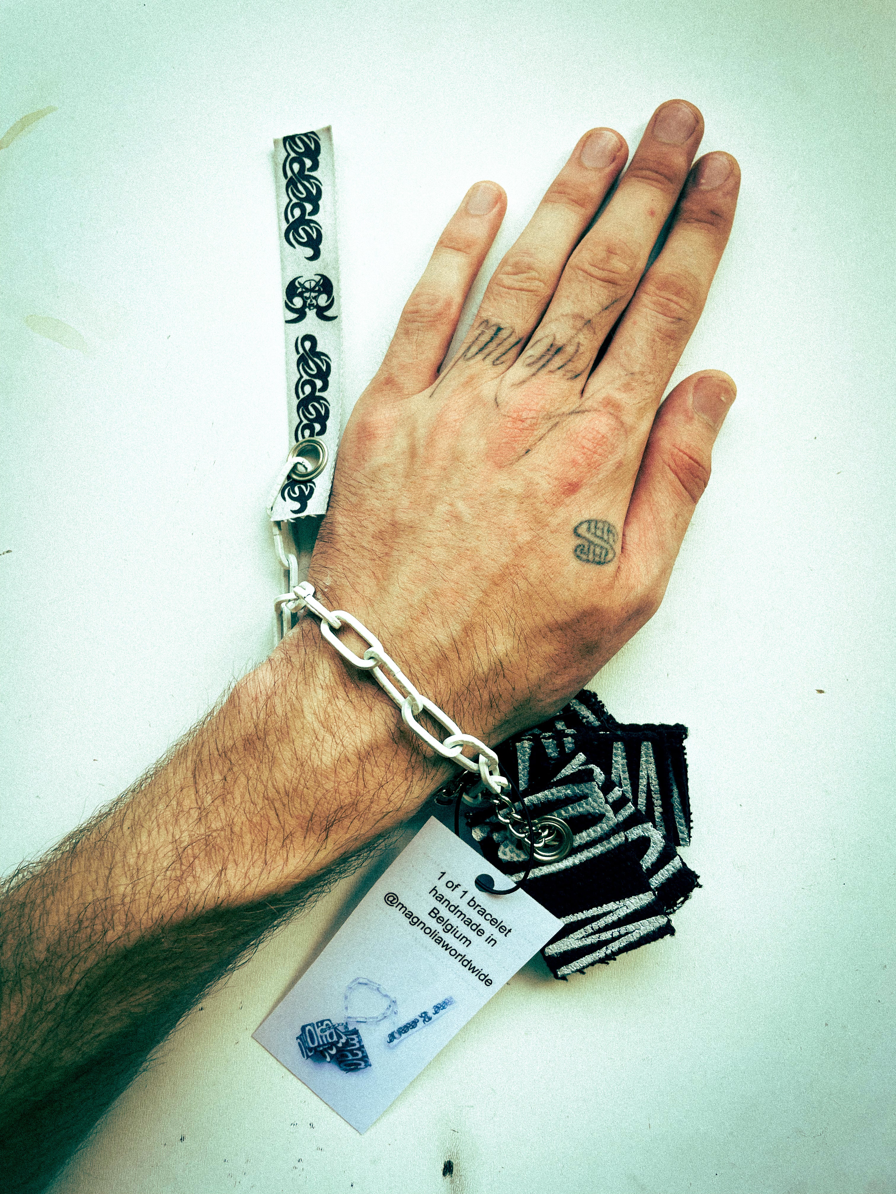 BRACELET (1/1)