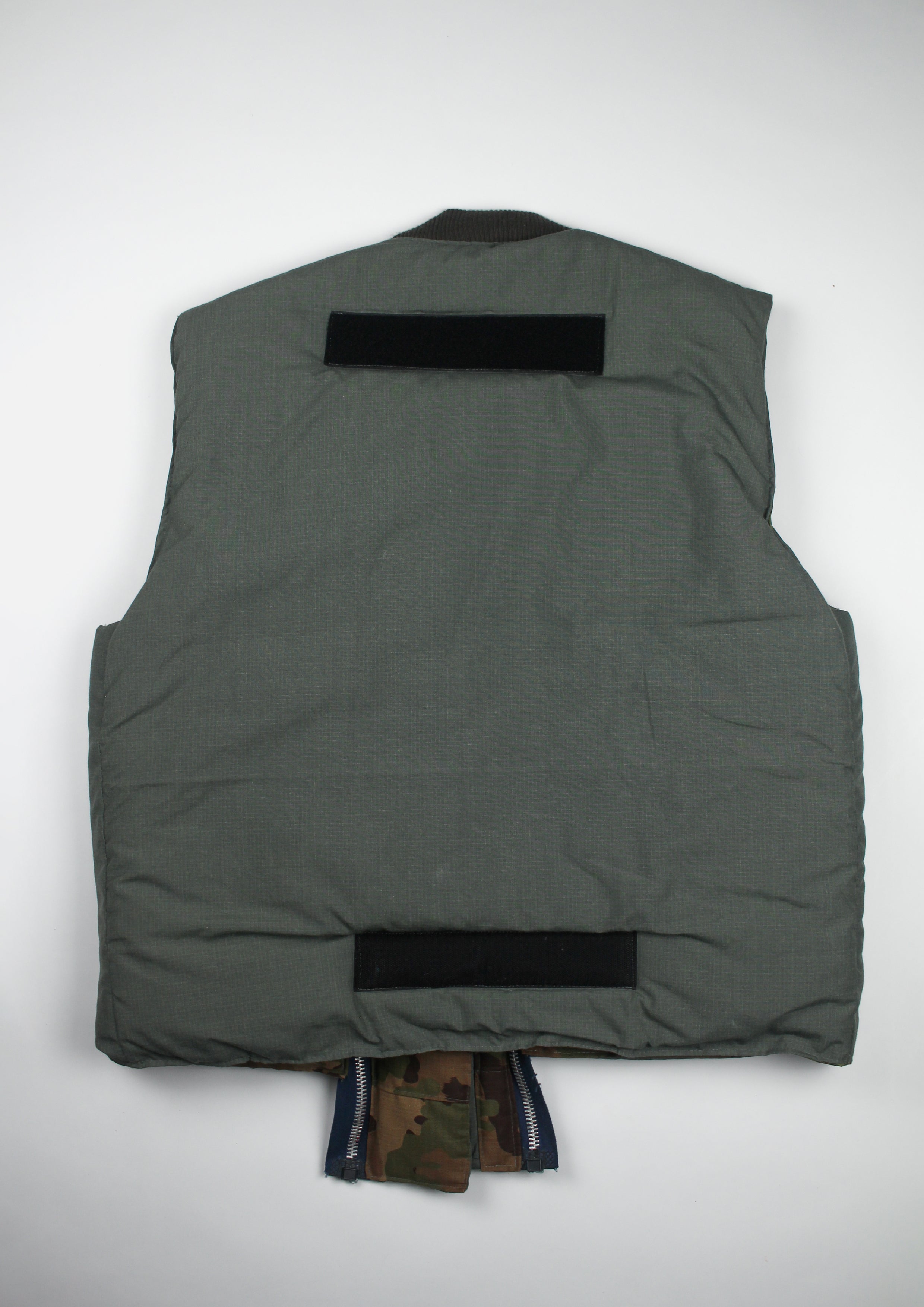 RUNWAY PIECE - Technical sleeveless jacket