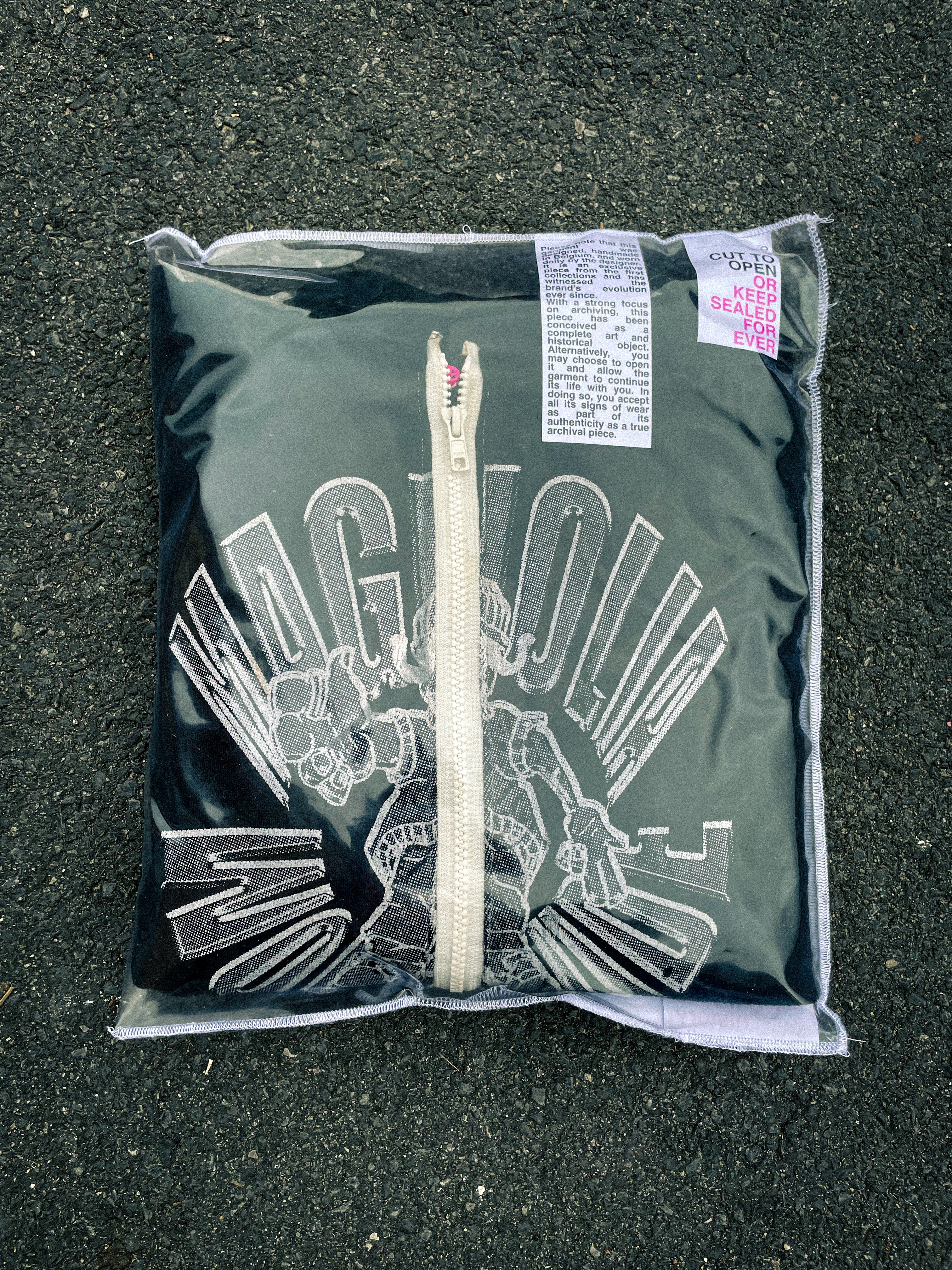 SEALED PERSONAL ARCHIVE 04