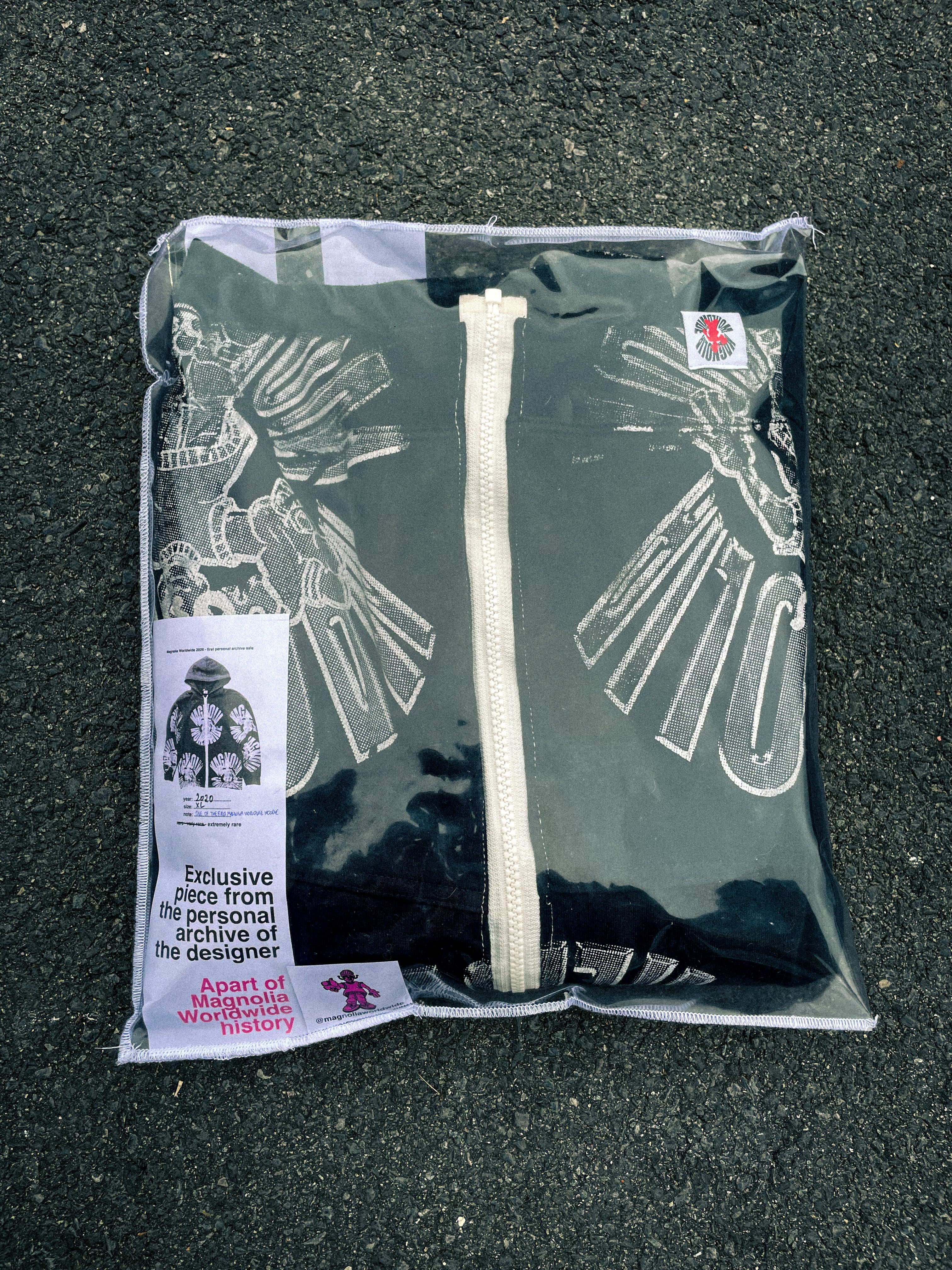 SEALED PERSONAL ARCHIVE 04