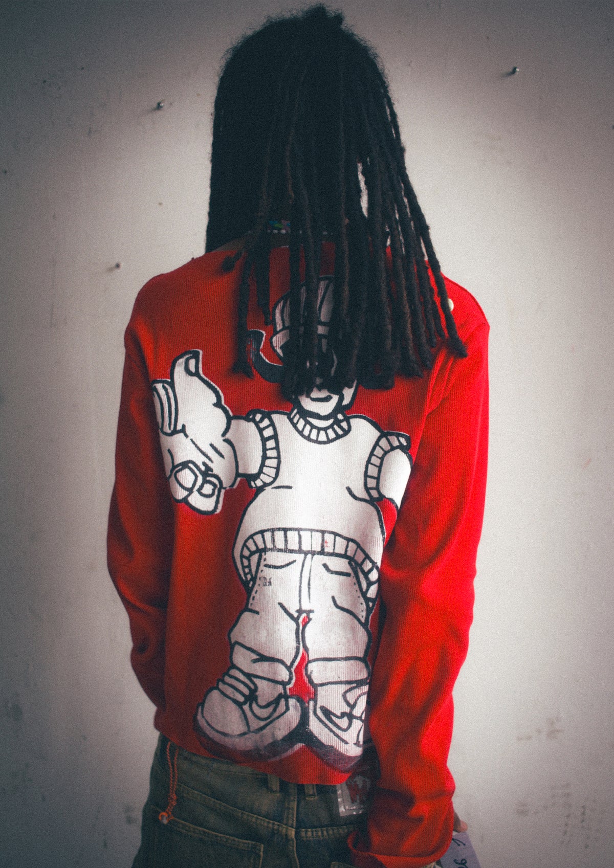 Red sweater (1/1)