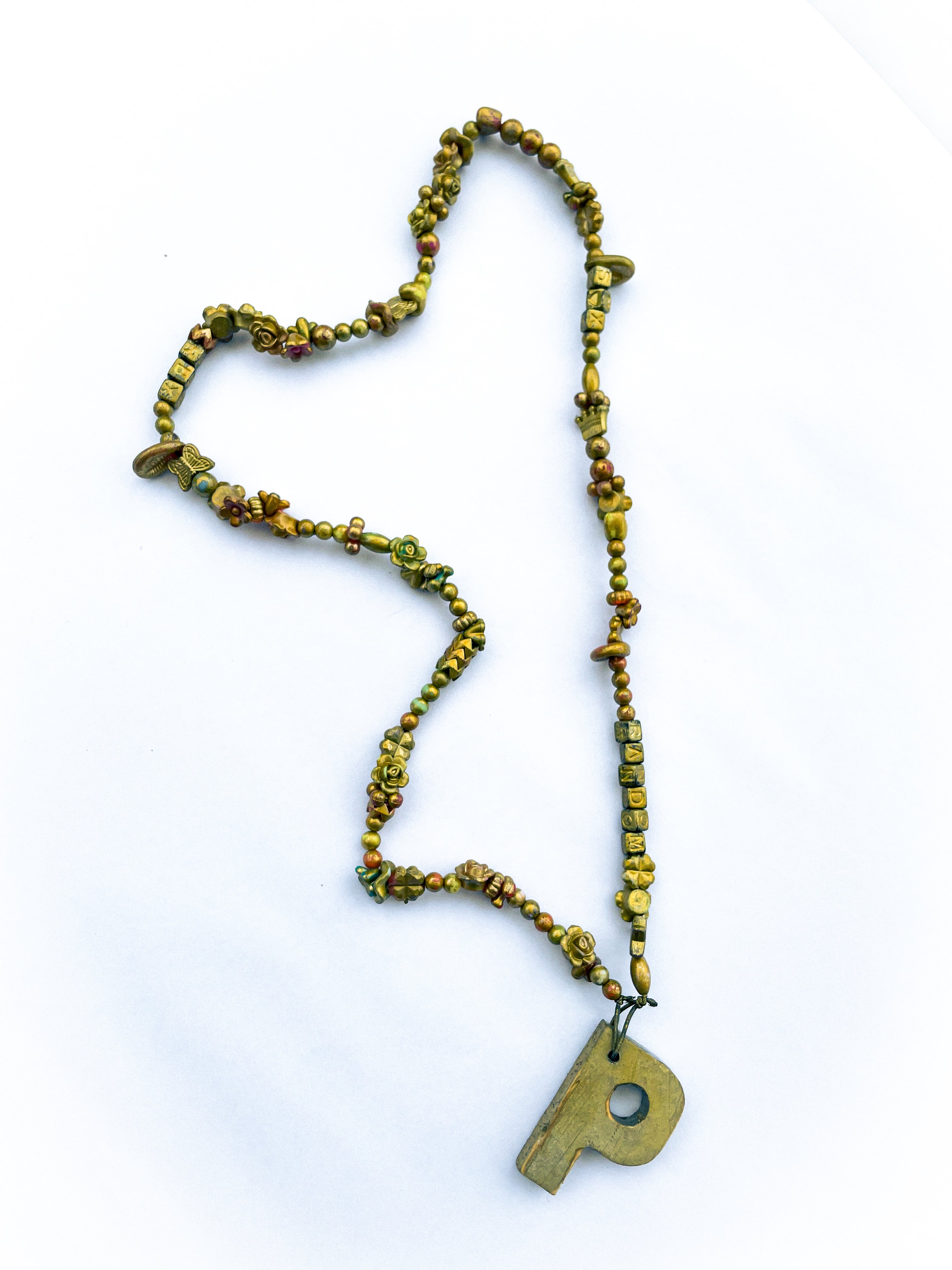 NECKLACE (1/1) - "Gold P"
