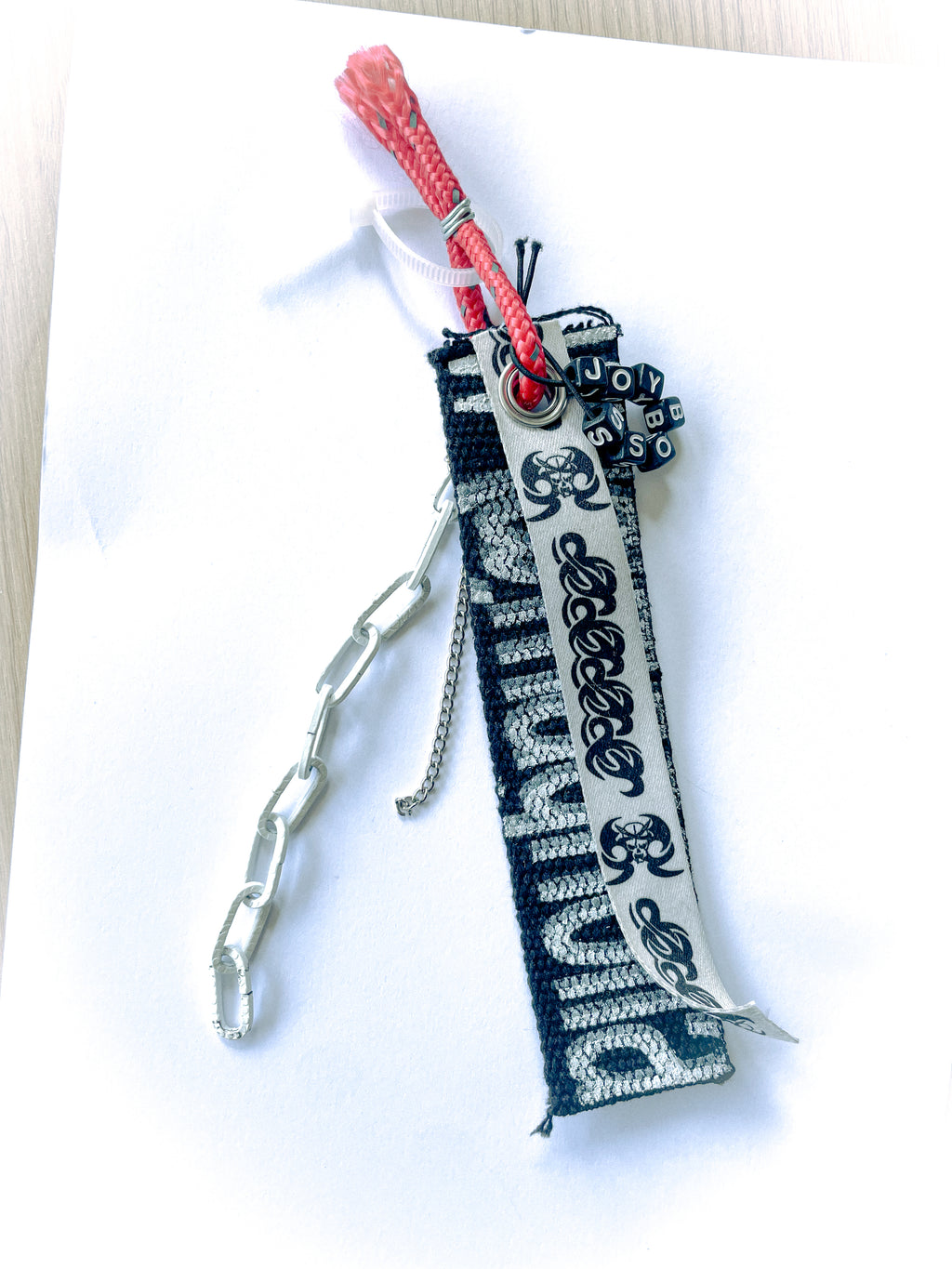 KEYCHAIN (1/5)